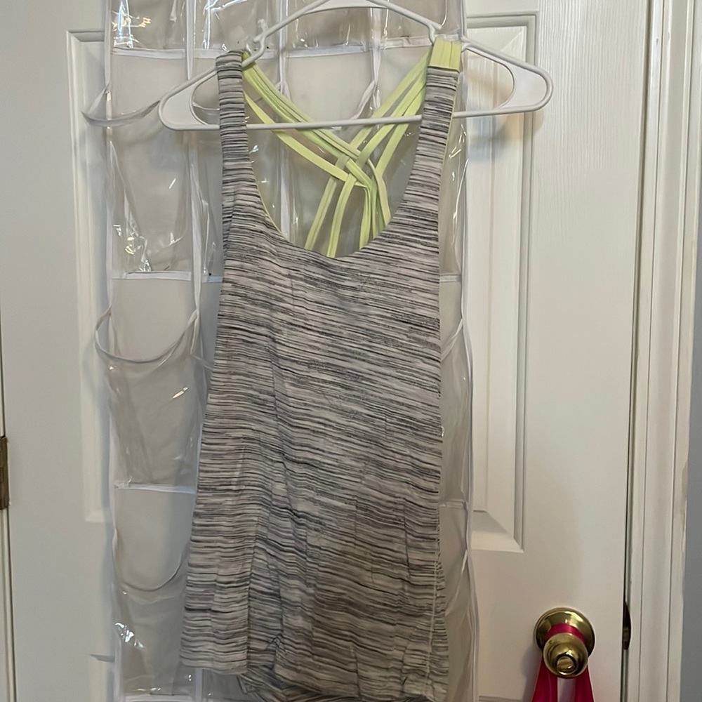 Lululemon tank